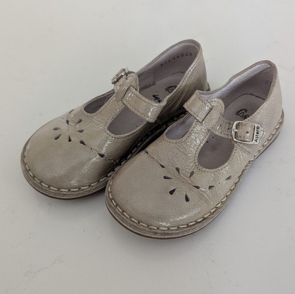 Aster | T-bar Patent Leather Shoes